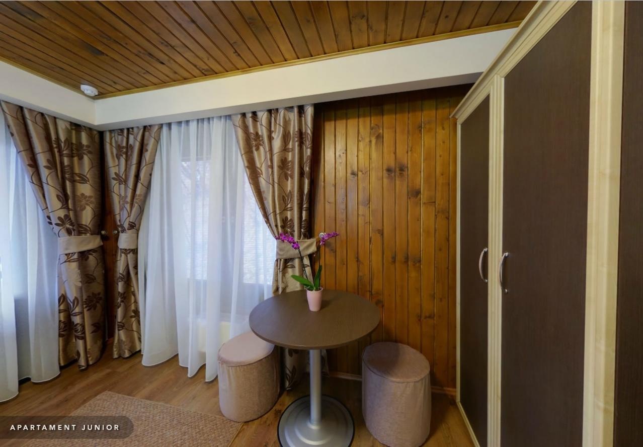 Hotel Hillden Lodge&Restaurant Drumu Carului Eksteriør billede